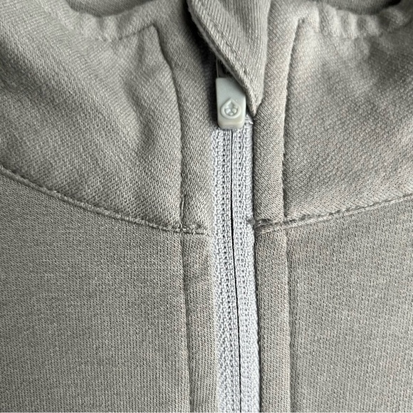 Tasc Performance Long Sleeve 1/4 Zip Shirt Lightweight Sweater Light Gray Bamboo - Picture 5 of 9